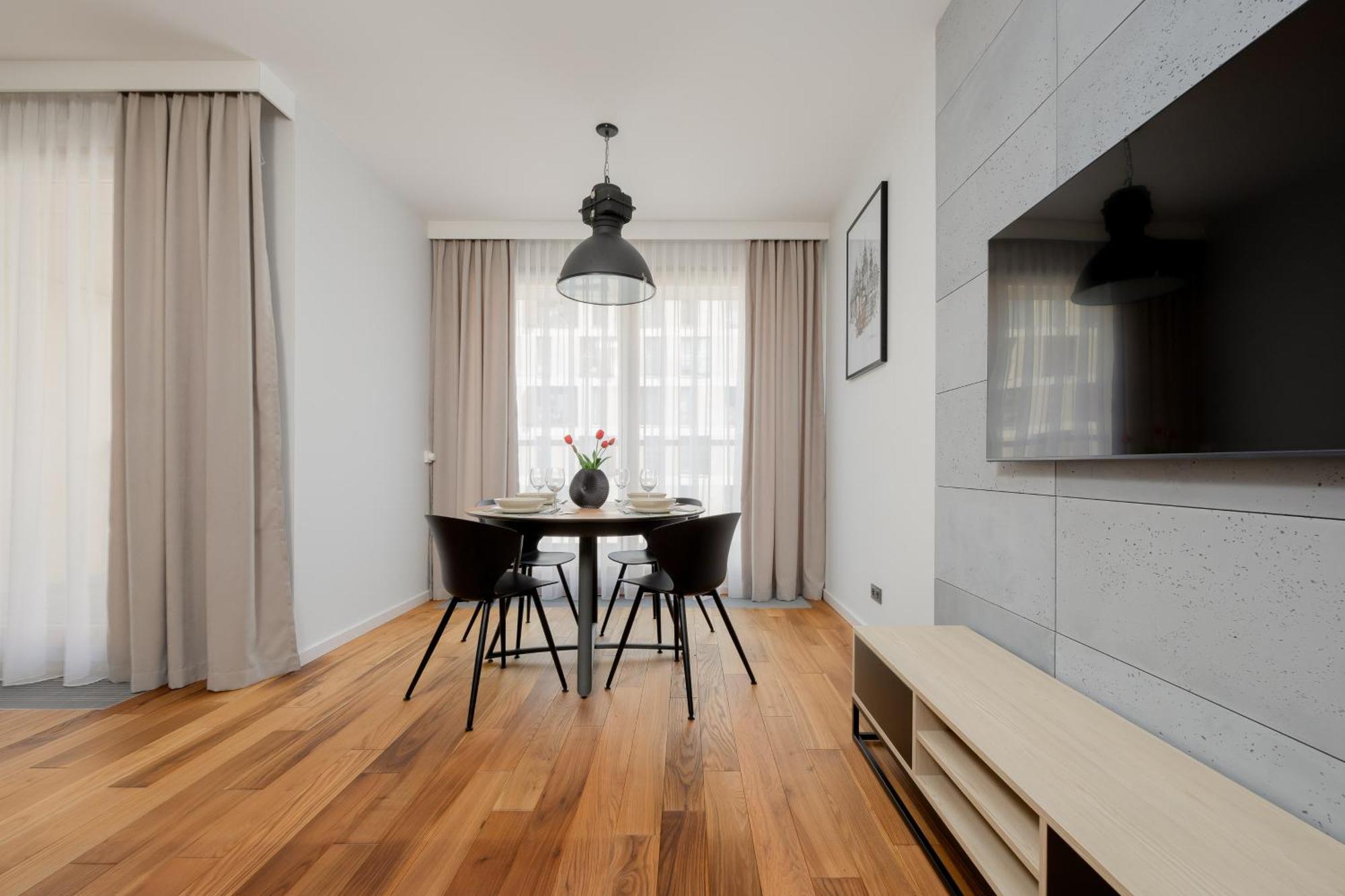 Butas Cozy With Parking In The 19th District By Renters Warsaw